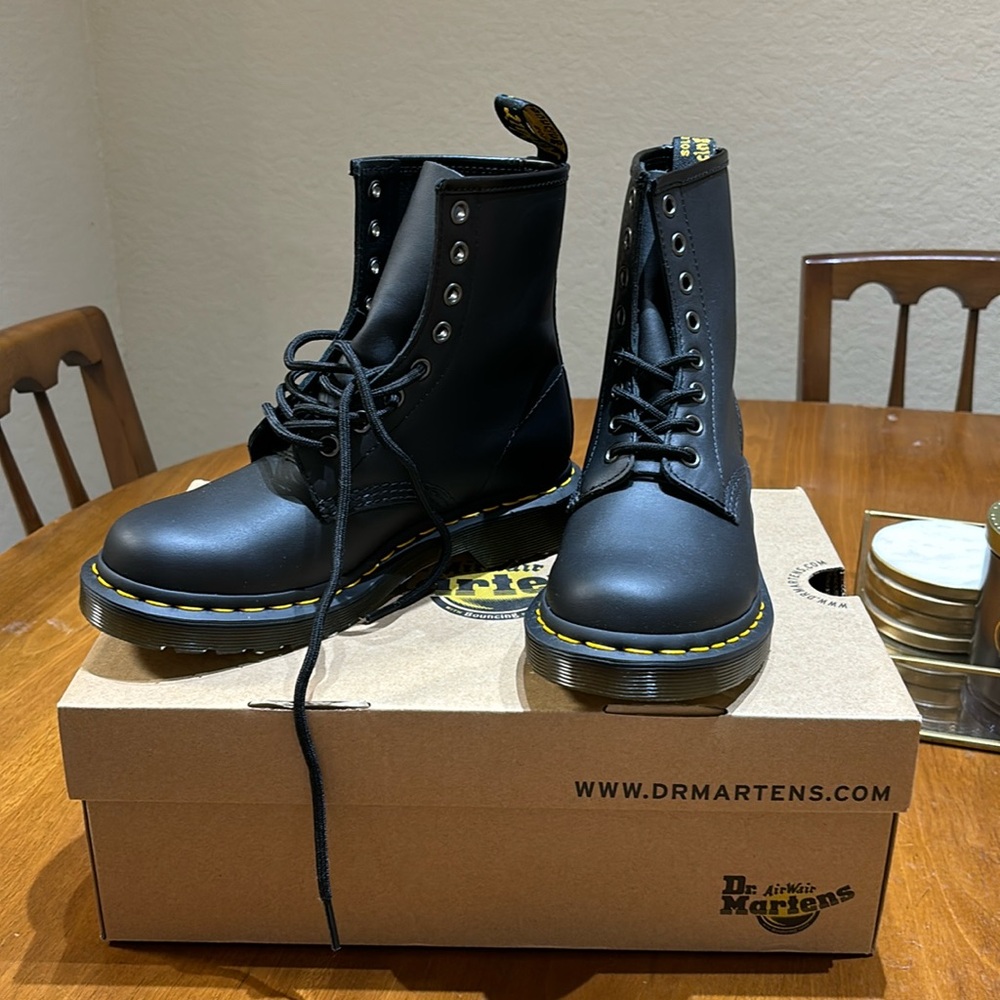 Black Dr Martens size 6